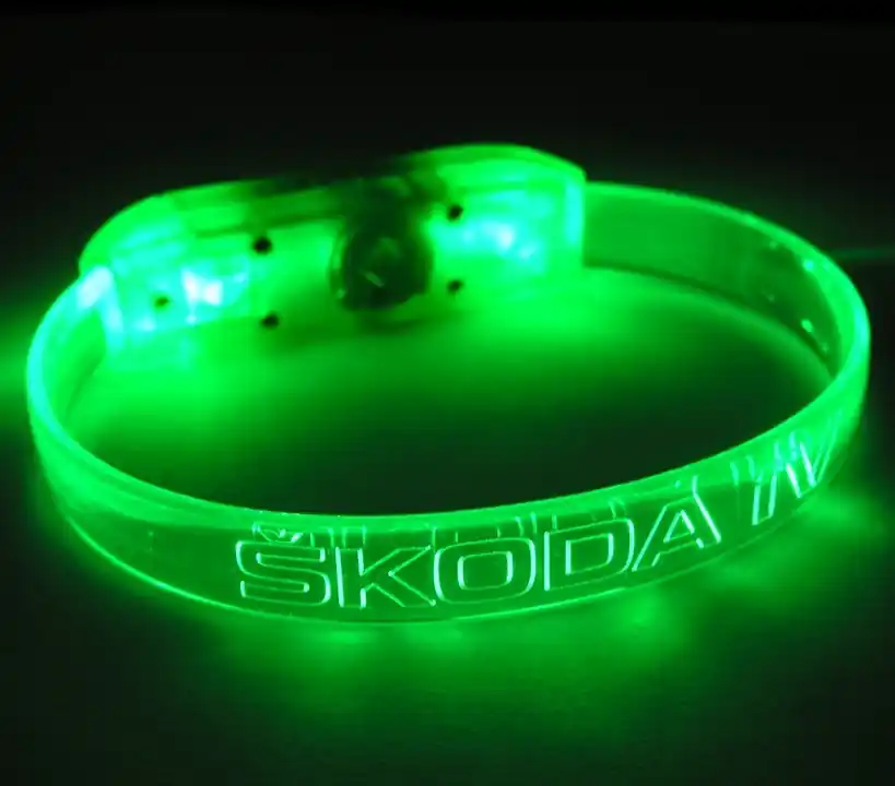 Svíticí LED náramek s nápisem ŠKODA IV - originál SA0NAIV01C Pouze Dnes