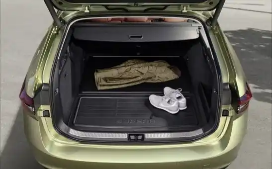 Škoda Superb IV Combi - Oboustranný koberec do kufru Autentický
