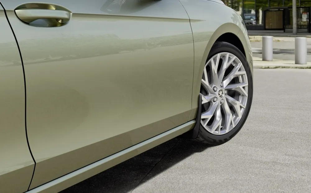 Škoda Superb IV - Přední lapače nečistot Nejlepší Volba