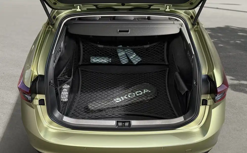Škoda Superb IV Limousine - Síťový program s kapsou černý Nejlepší Volba