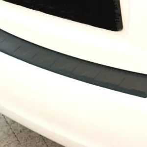 Značkový Nerezový kryt prahu pátých dveří Škoda Rapid Liftback (2012 - 2019) - černý - Croni