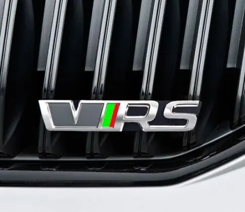Akce Přední znak RS Škoda Octavia III (2012 - 2020) - originál 5J0898100