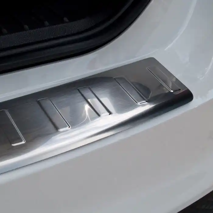 Horká Nabídka Nerezový kryt prahu zadních dveří Ford Focus III Hatchback (2011 - 2014) - Avisa