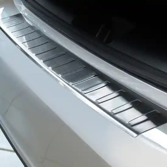 Nerezový kryt prahu zadních dveří Mercedes Benz A W176 (2012 - 2018) - Avisa 2/35664 Dokud Zásoby Vydrží
