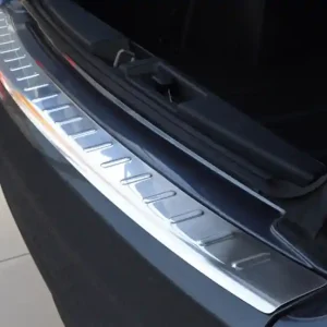 Nerezový kryt prahu zadních dveří Mitsubishi Outlander II (2007 - 2012) - Avisa Finální Výprodej