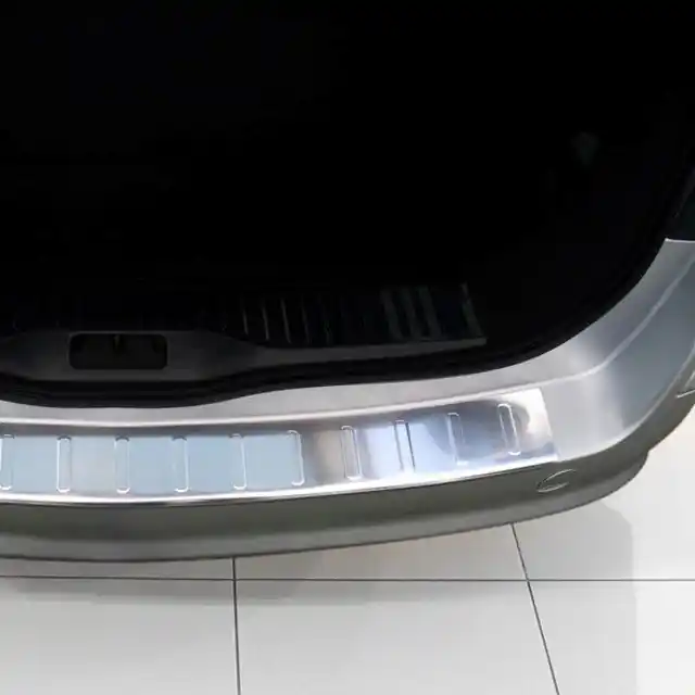 Sezónní Sleva Nerezový kryt prahu zadních dveří Opel Astra H Combi (2004 - 2012) - Avisa