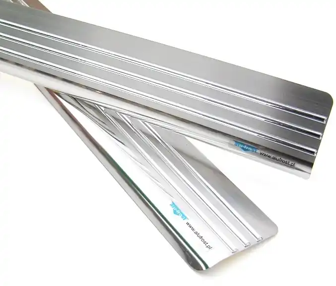 Nerezové prahové lišty Mitsubishi ASX I (2010 - 2022) - s 3D polepy - Alu Frost Cenový Hit
