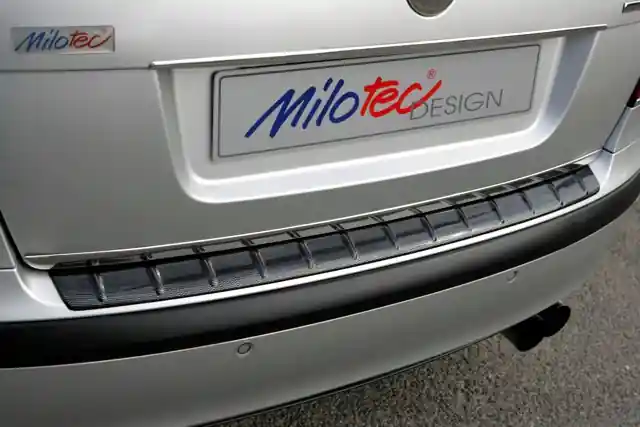 Kryt prahu kufru Škoda Octavia I (1996 - 2010) - karbon - Milotec Odeslání Ihned